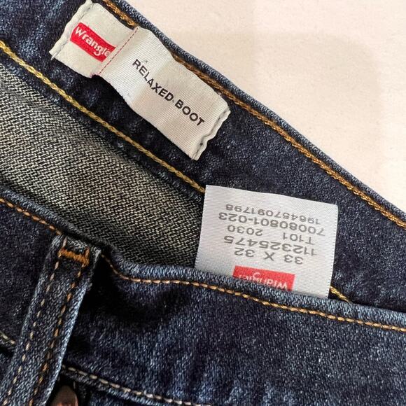 Men’s Relaxed boot fit wrangler jeans - Picture 6 of 10